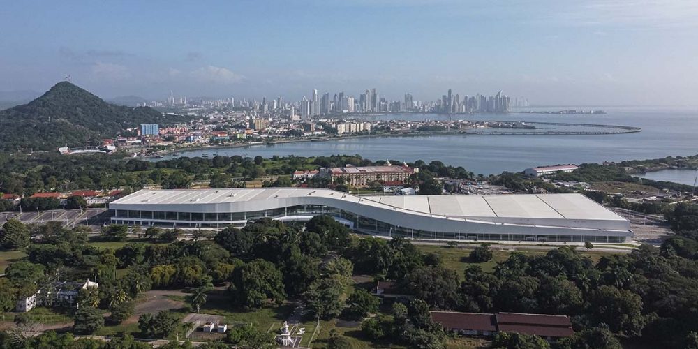 Panama Convention Center comprometido en reducir su huella de carbono prohíbe el uso de botellas plásticas en sus instalaciones