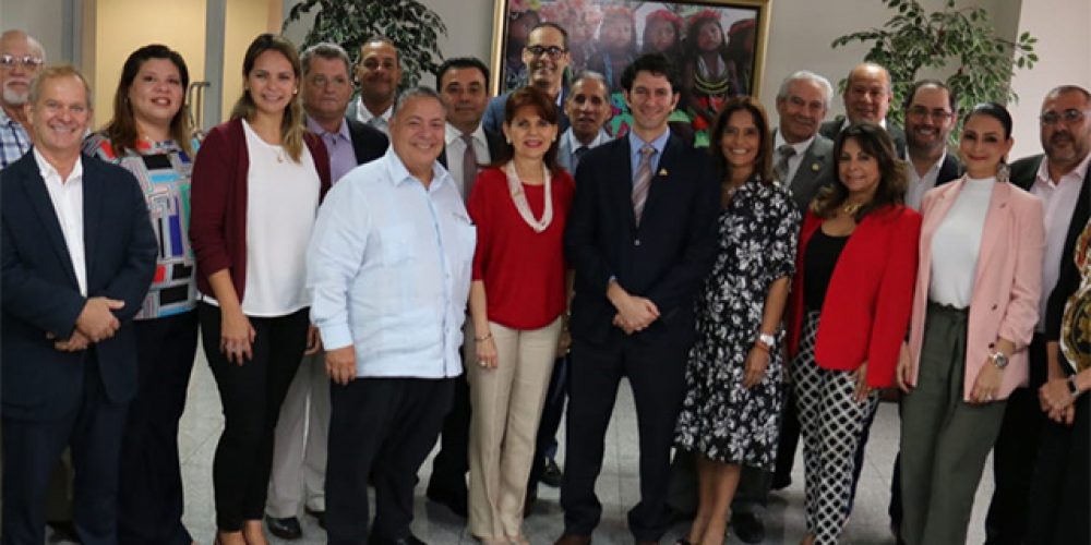 Nuevas autoridades y sector privado del turismo unen fuerzas en Panamá